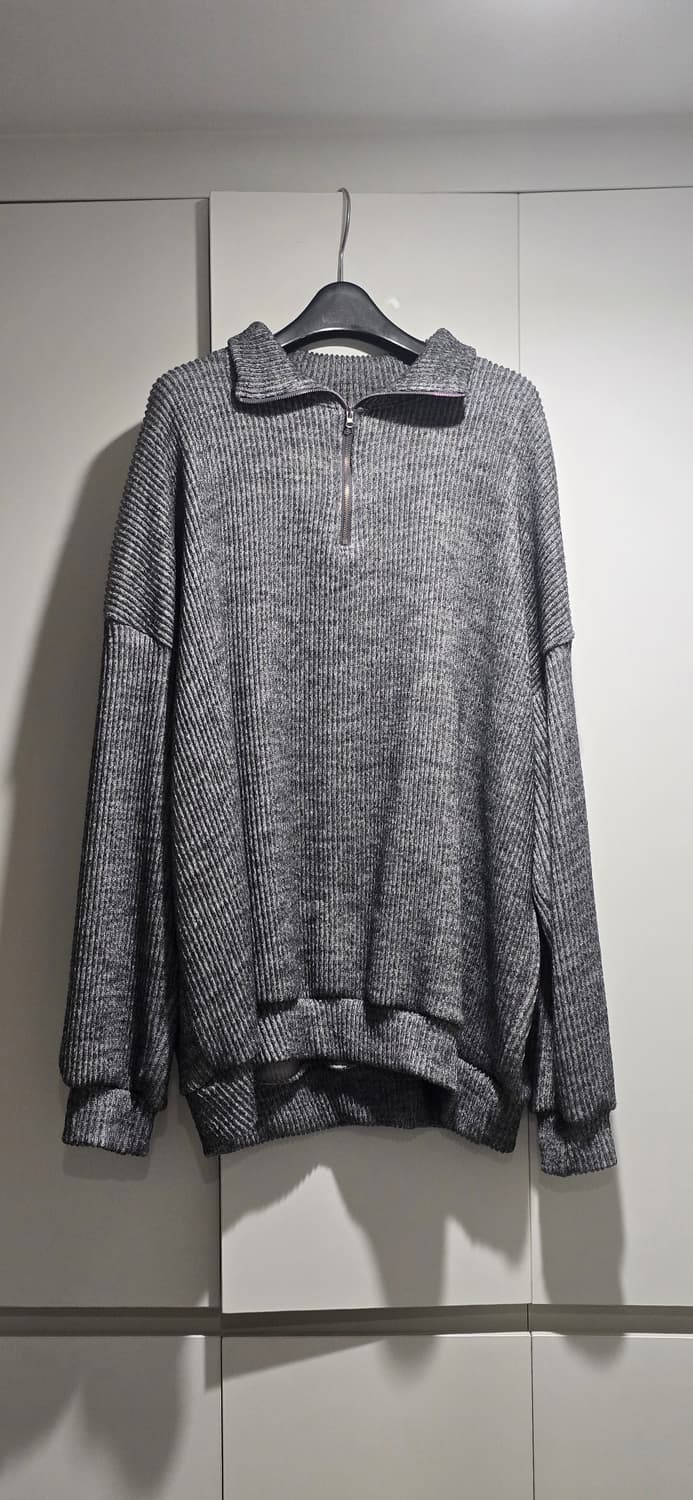 그레이 오버핏 반집업 니트 상품이미지1