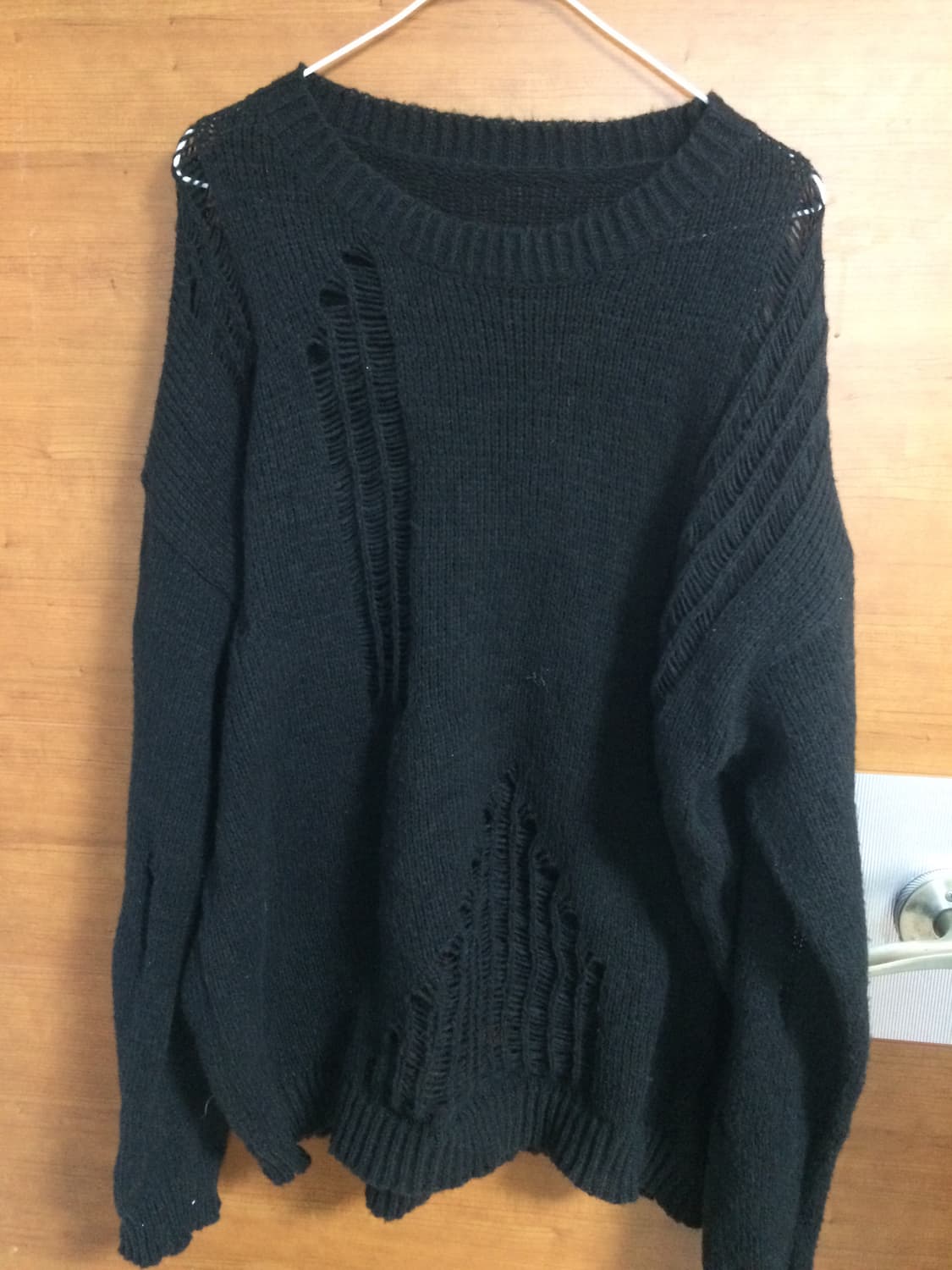 그런지 데미지 검정 니트 상품이미지1