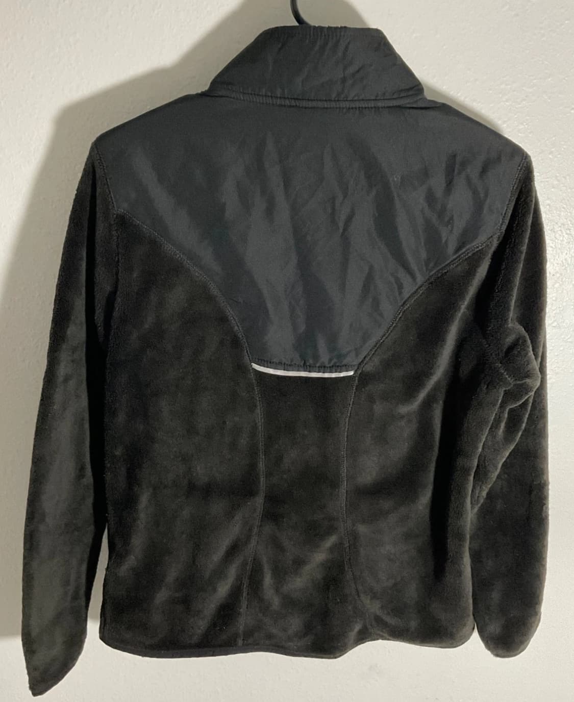 엄브로 블랙 플리스 자켓 상품이미지2