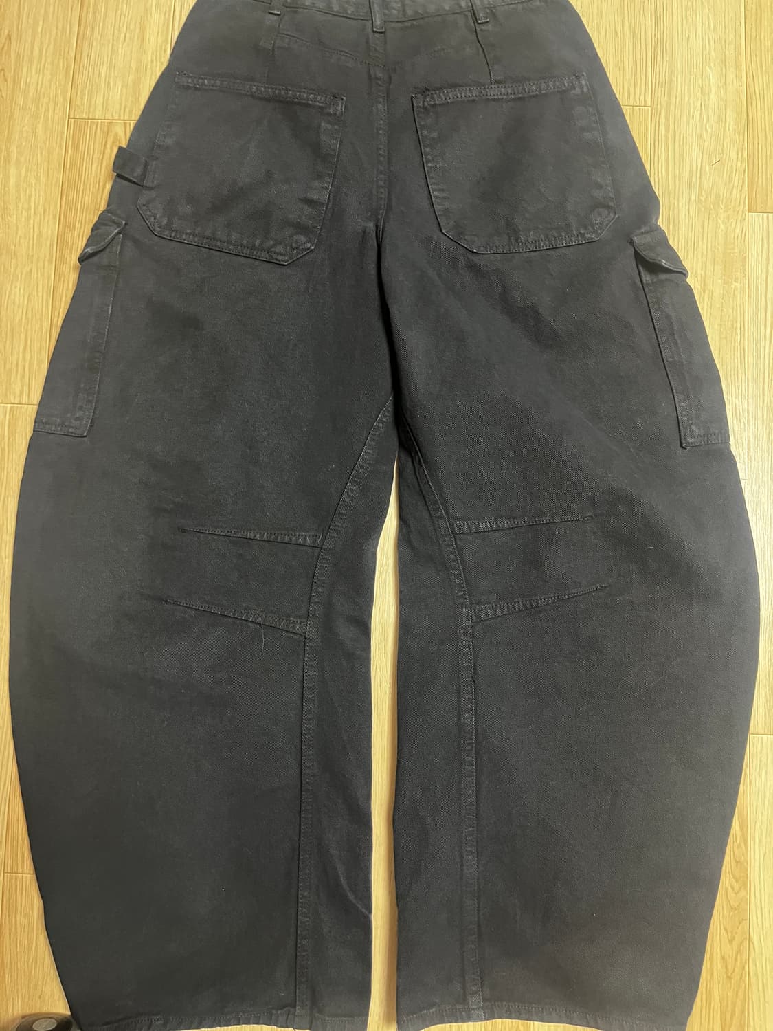 르아브 스플릿 아크 커브드 팬츠 블랙 상품이미지3