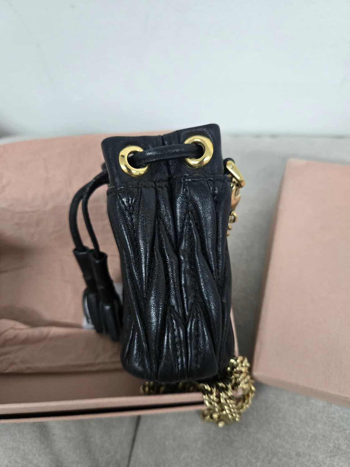 [보증서 정품] 미우미우 미니 버킷백 상품이미지4