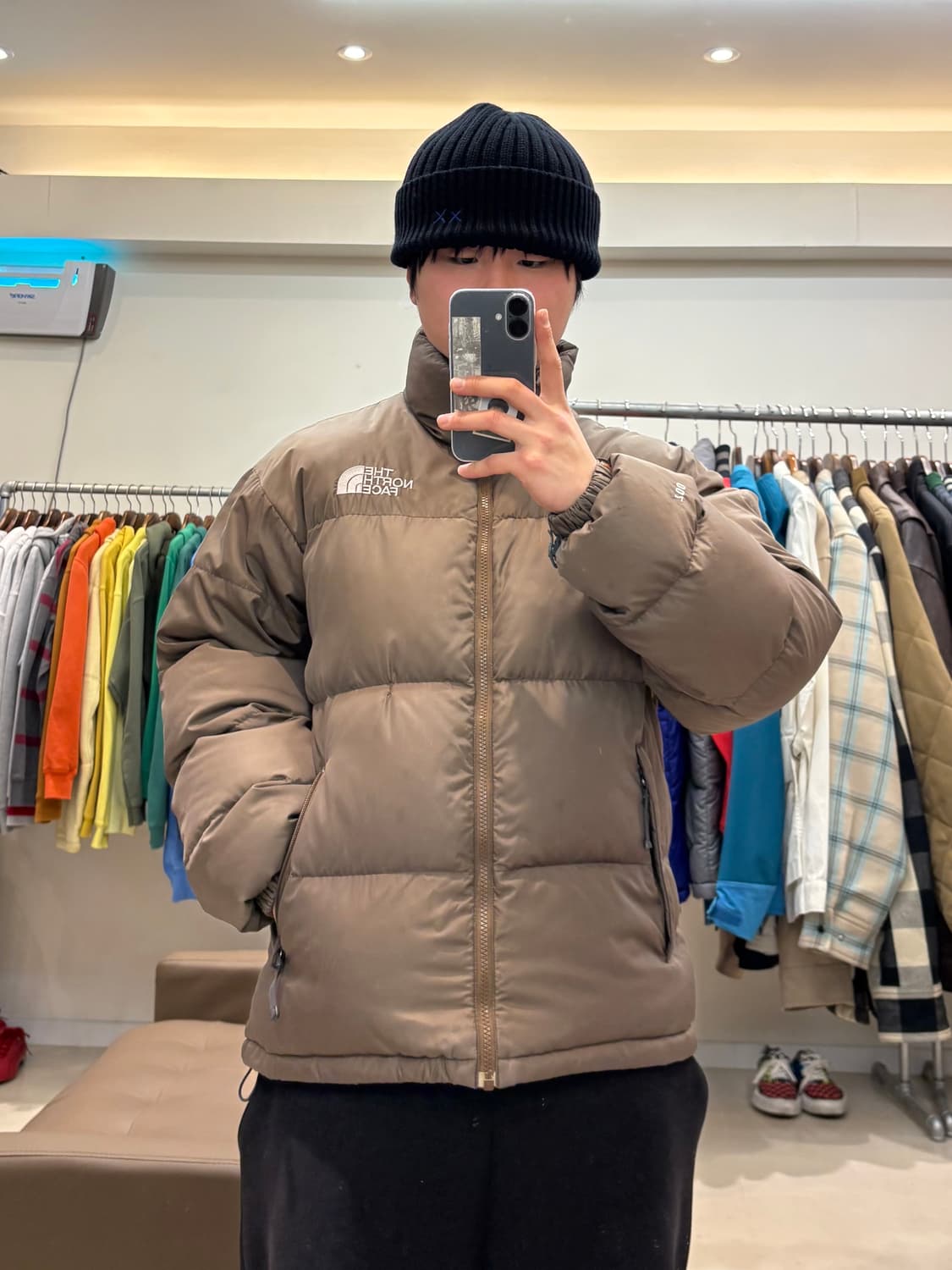 노스페이스 켄달 제너 브라운 700 눕시 상품이미지9