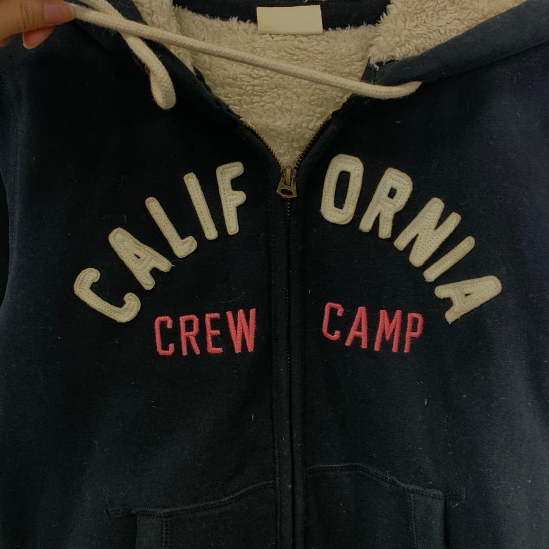 후아유 y2k 와투케 블랙 양털 후드집업 상품이미지4