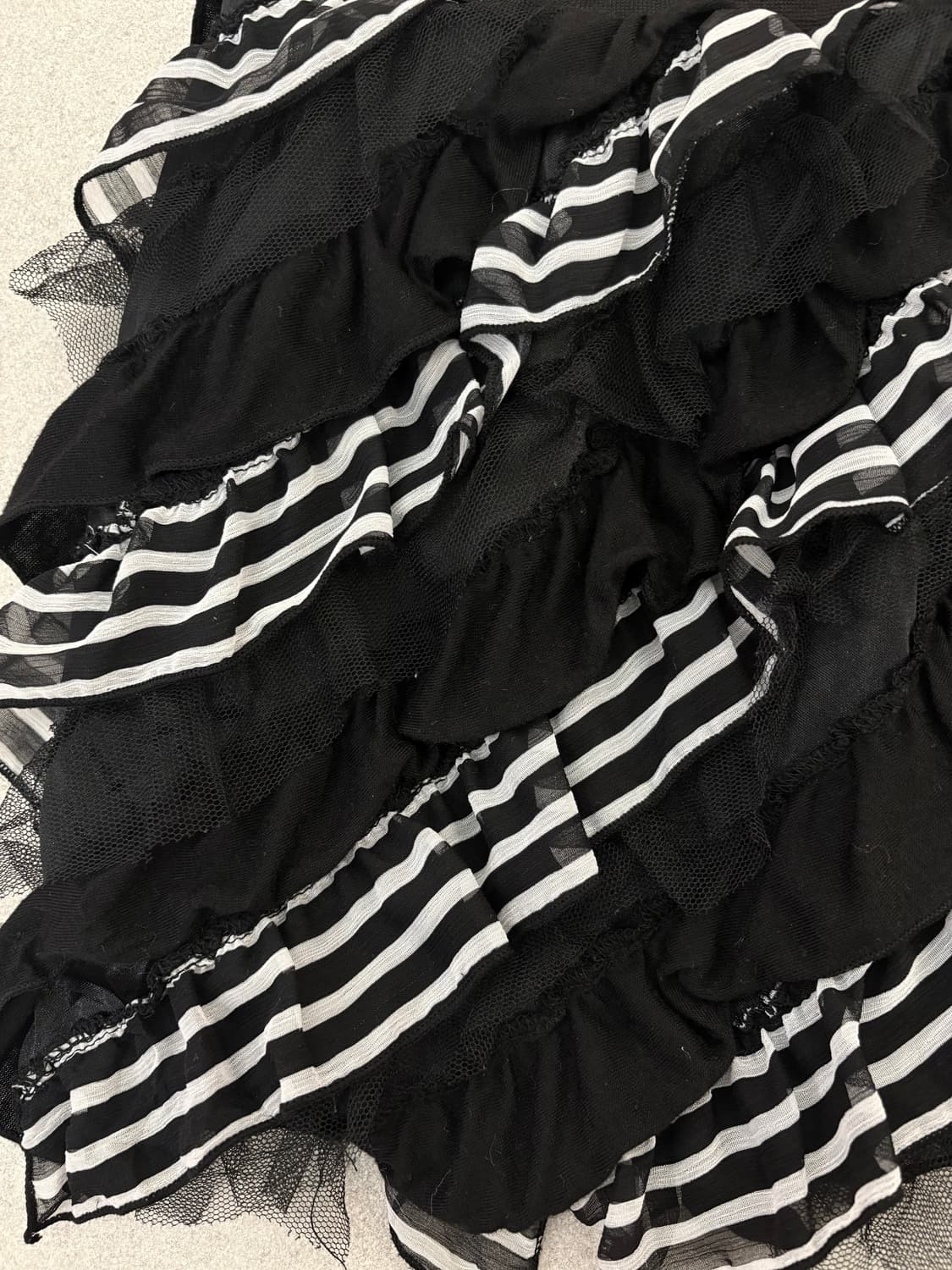 블랙 스트라이프 캉캉스커트 상품이미지2