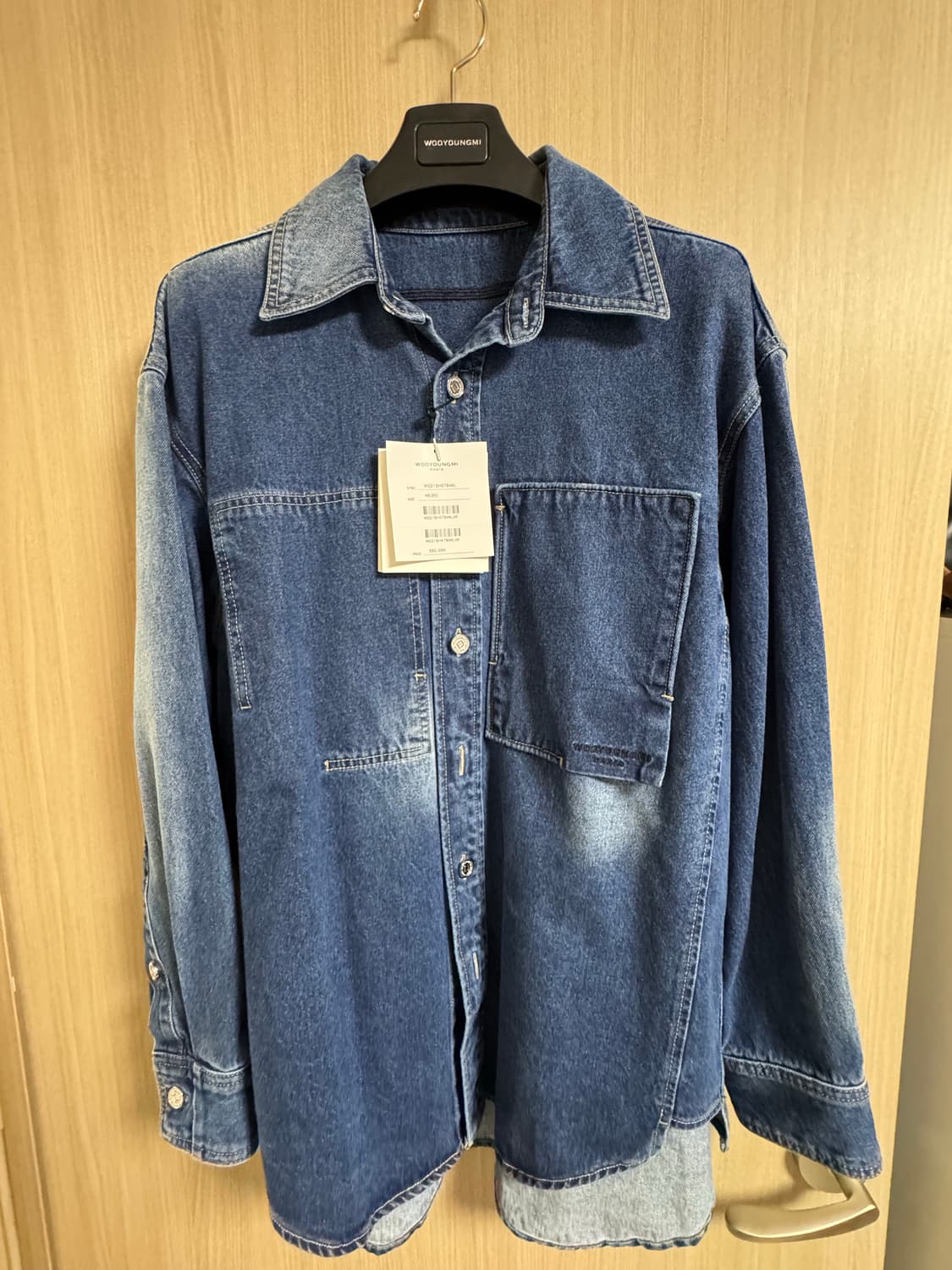 우영미 엠보싱 백로고 데님 셔츠 블루 - 22SS 46사이즈 상품이미지1