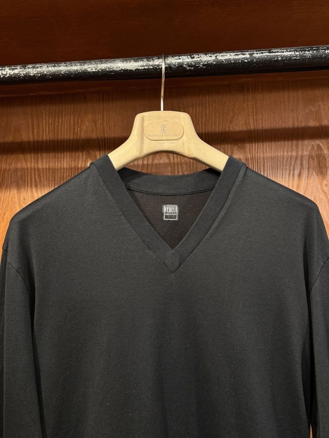 페델리 브이넥 티셔츠 상품이미지2