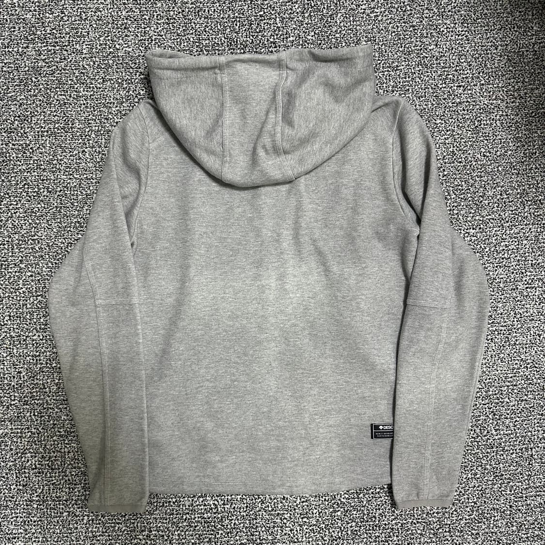 (S) 데상트 그레이 후드 집업 상품이미지4