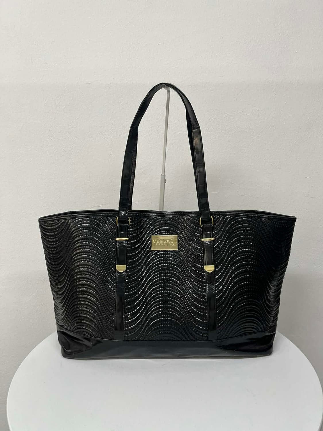 베르사채 페이던트 레더 쇼퍼백 토트백 상품이미지1