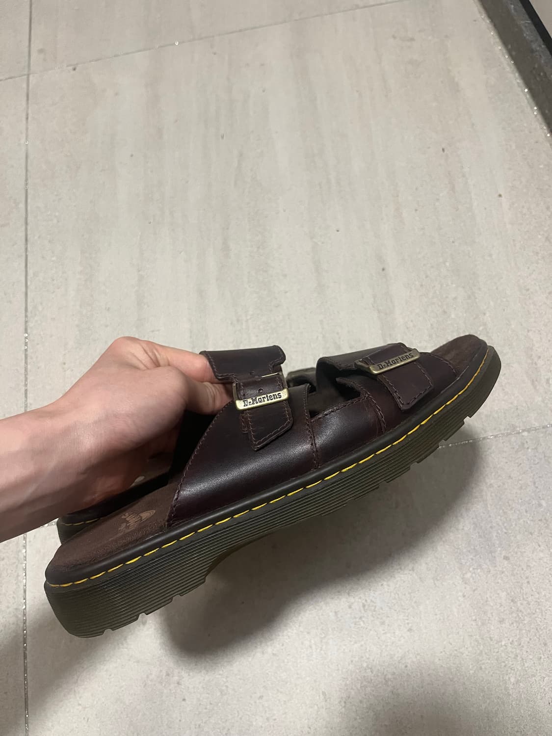 닥터마틴 니콜라이 슬리퍼 닥터브라운 280 상품이미지3