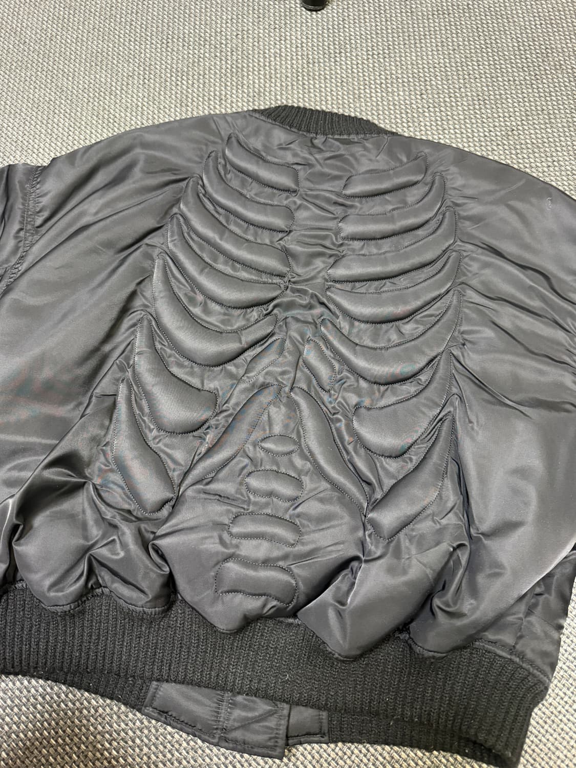 써저리 본 앰보싱 마원 블랙  상품이미지3