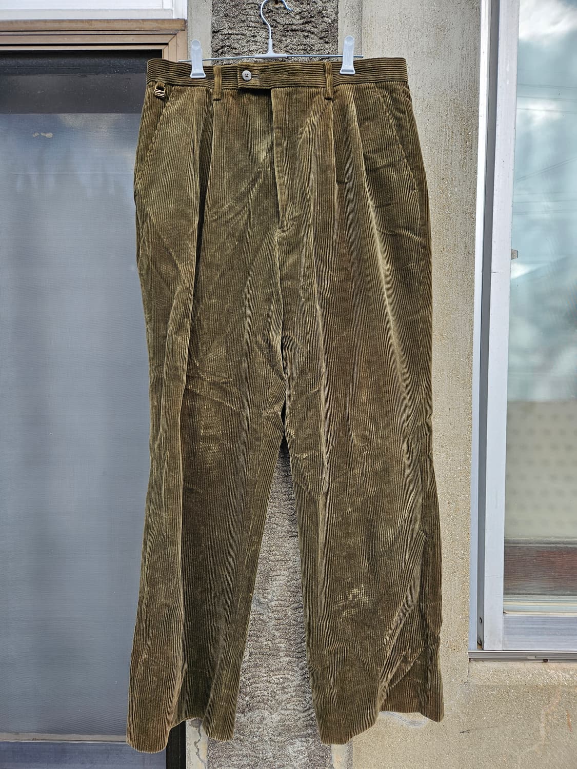 라코스테 코듀로이 와이드 스트레이트 팬츠 (카키, 32) 상품이미지1