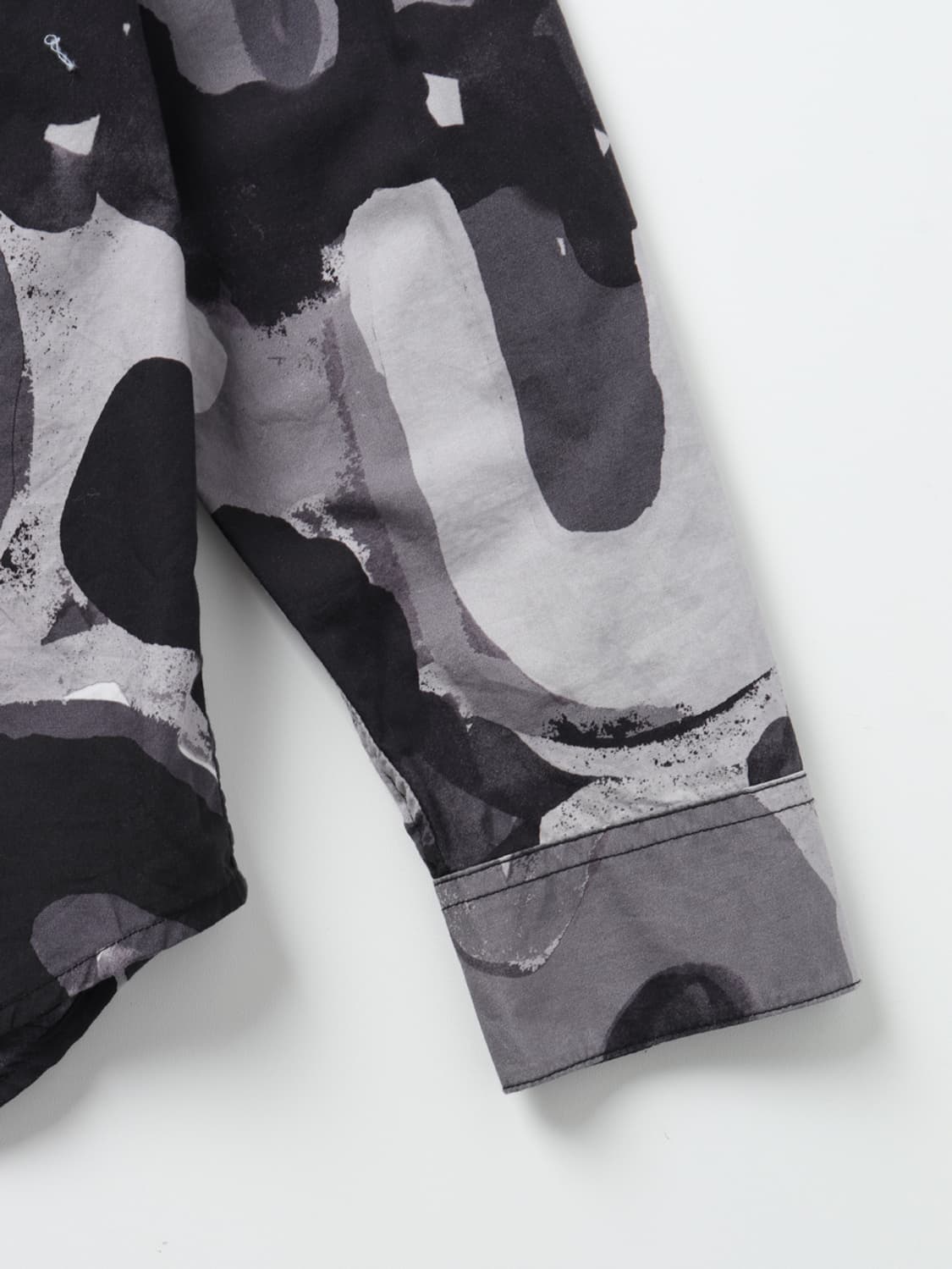 슈프림 Supreme Painted Logo Shirt 상품이미지7