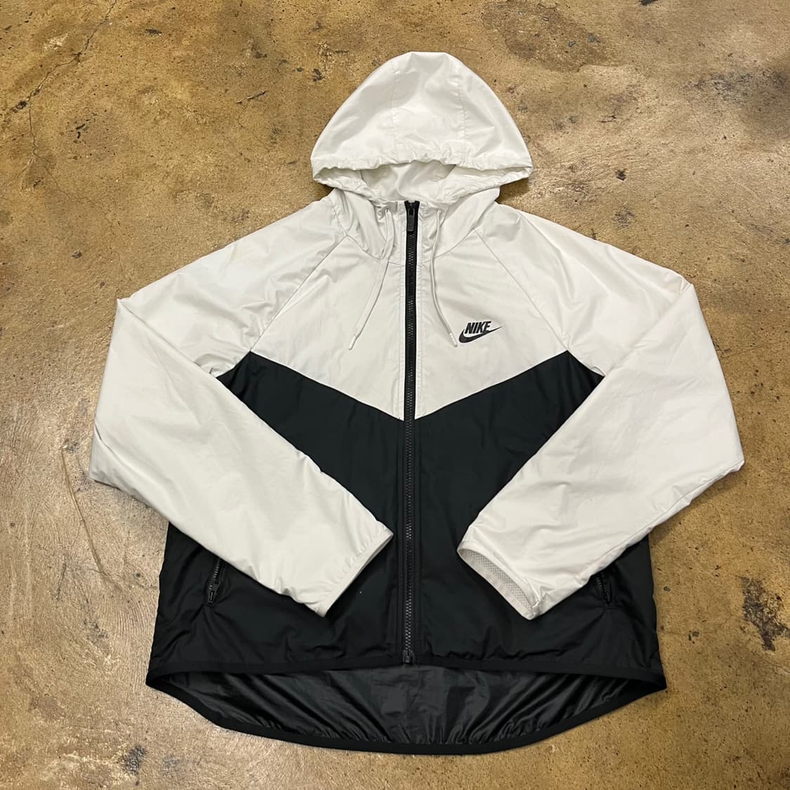 [정품/M] 나이키 바람막이 화이트 블랙 후드 자켓 b18 상품이미지2