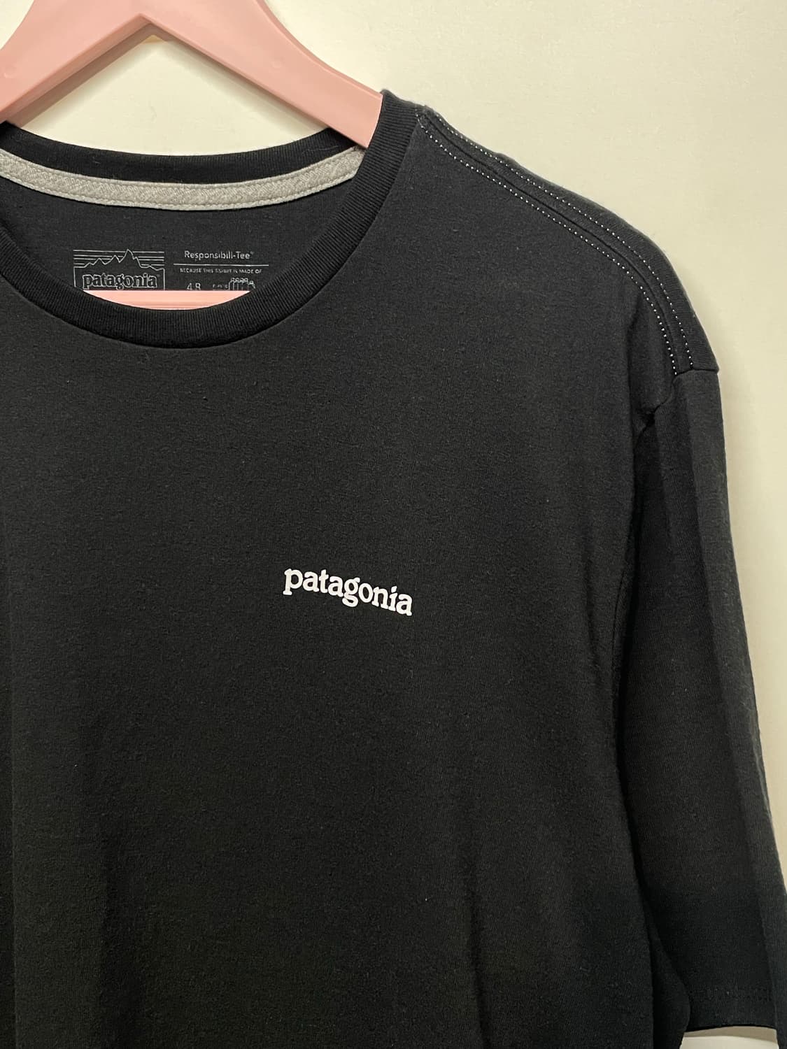 파타고니아 블랙 티셔츠 반팔 로고티 상품이미지3