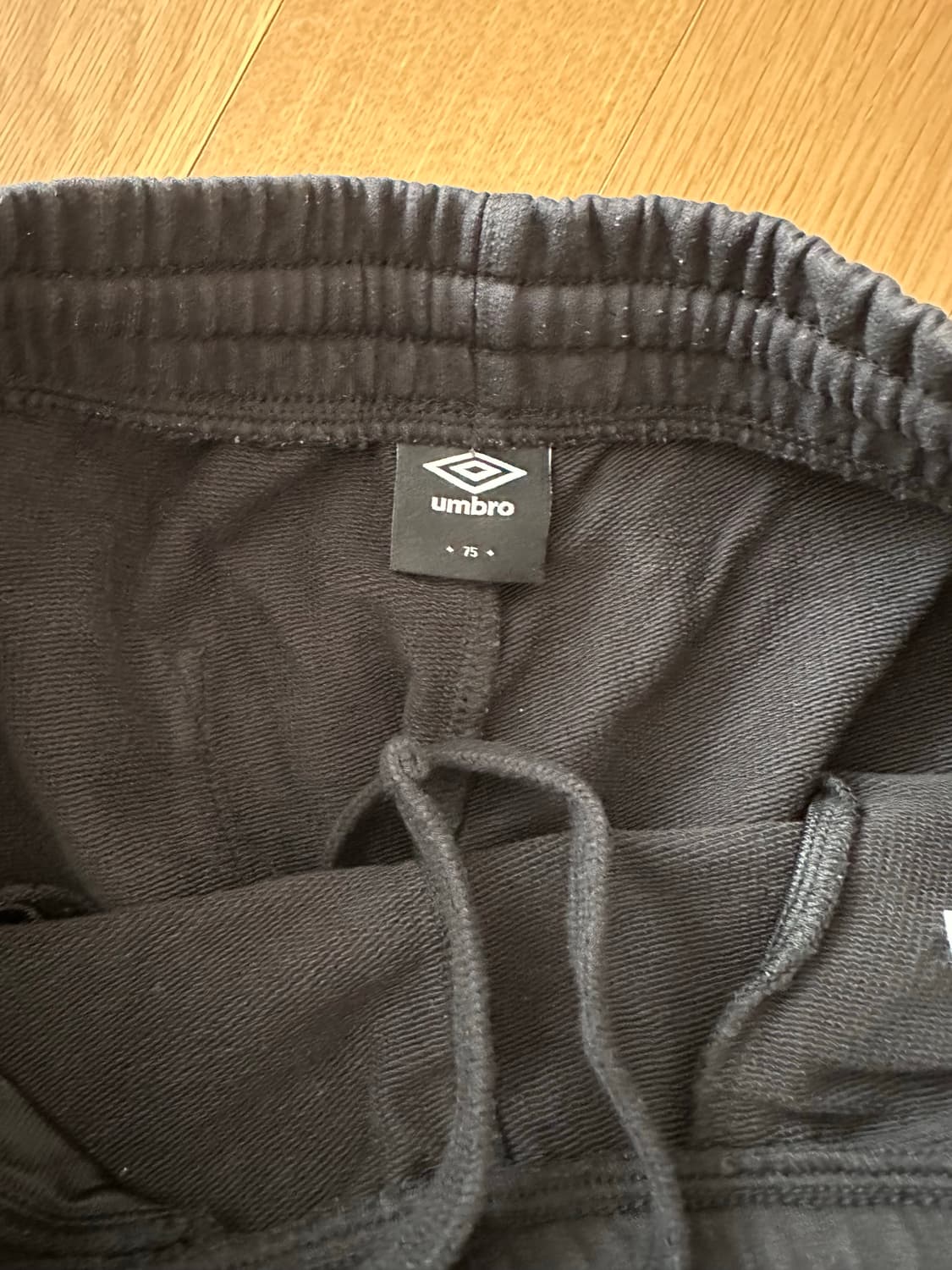 엄브로 블랙 트레이닝 조거팬츠 상품이미지2