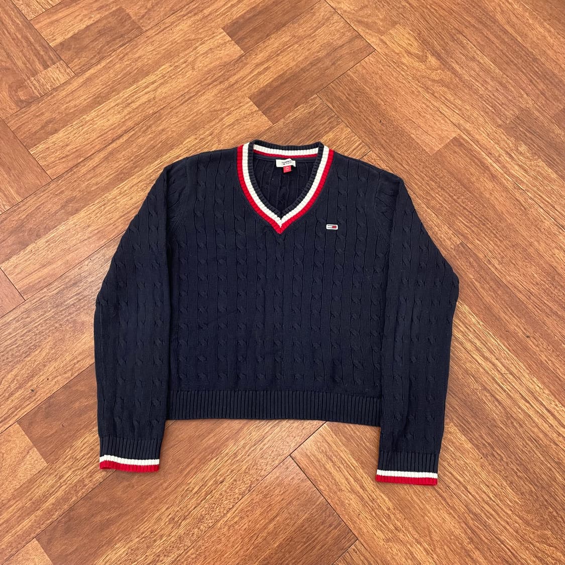 여성 타미힐피거 케이블 브이넥 니트 상품이미지1