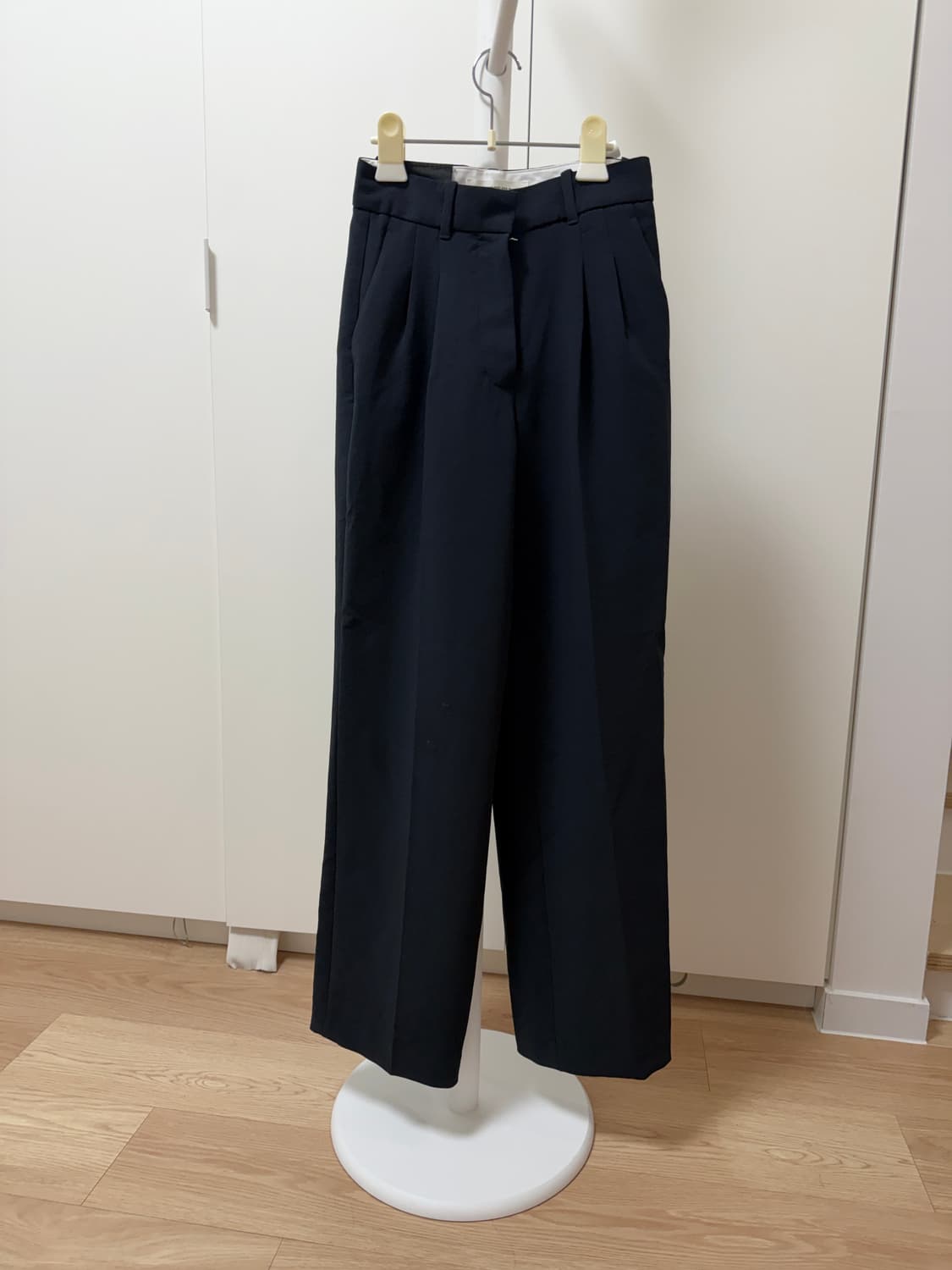새상품 Aritzia Effortless pants curve 상품이미지2