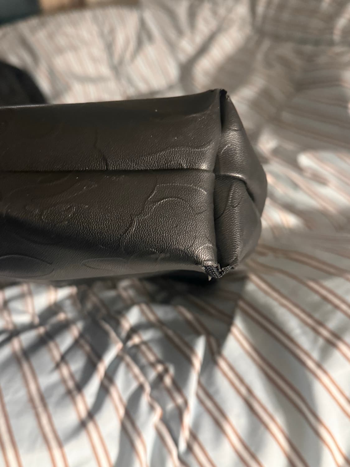 베이프 가죽가방 상품이미지3