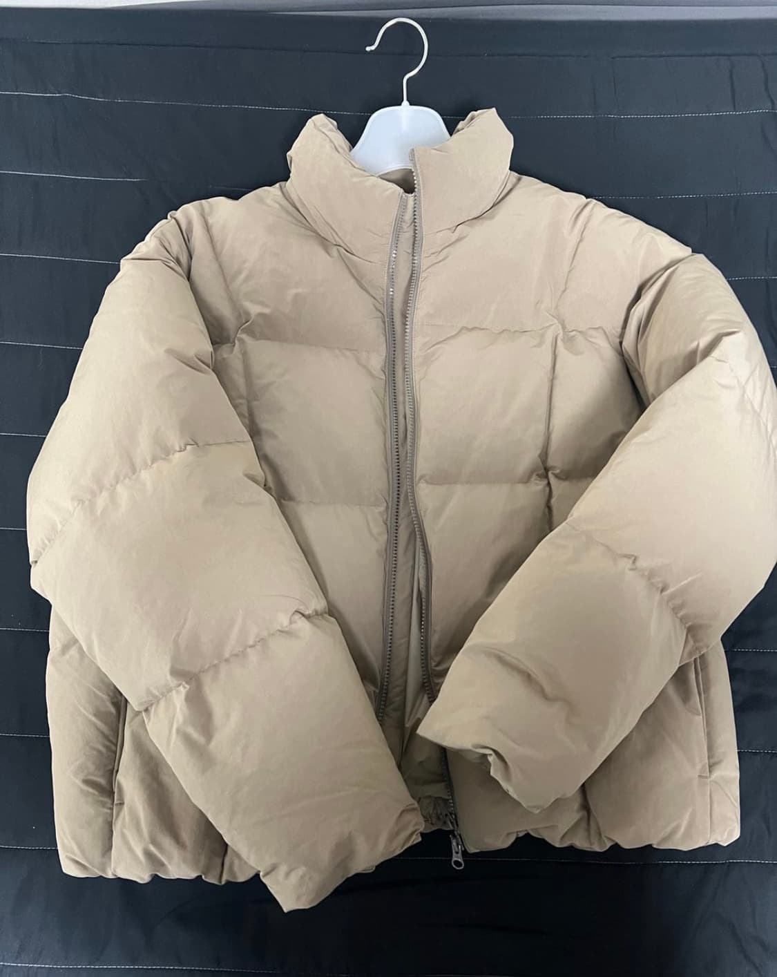 어나더오피스 벌룬 다운 푸퍼 파카 샌드 3사이즈 판매 상품이미지3