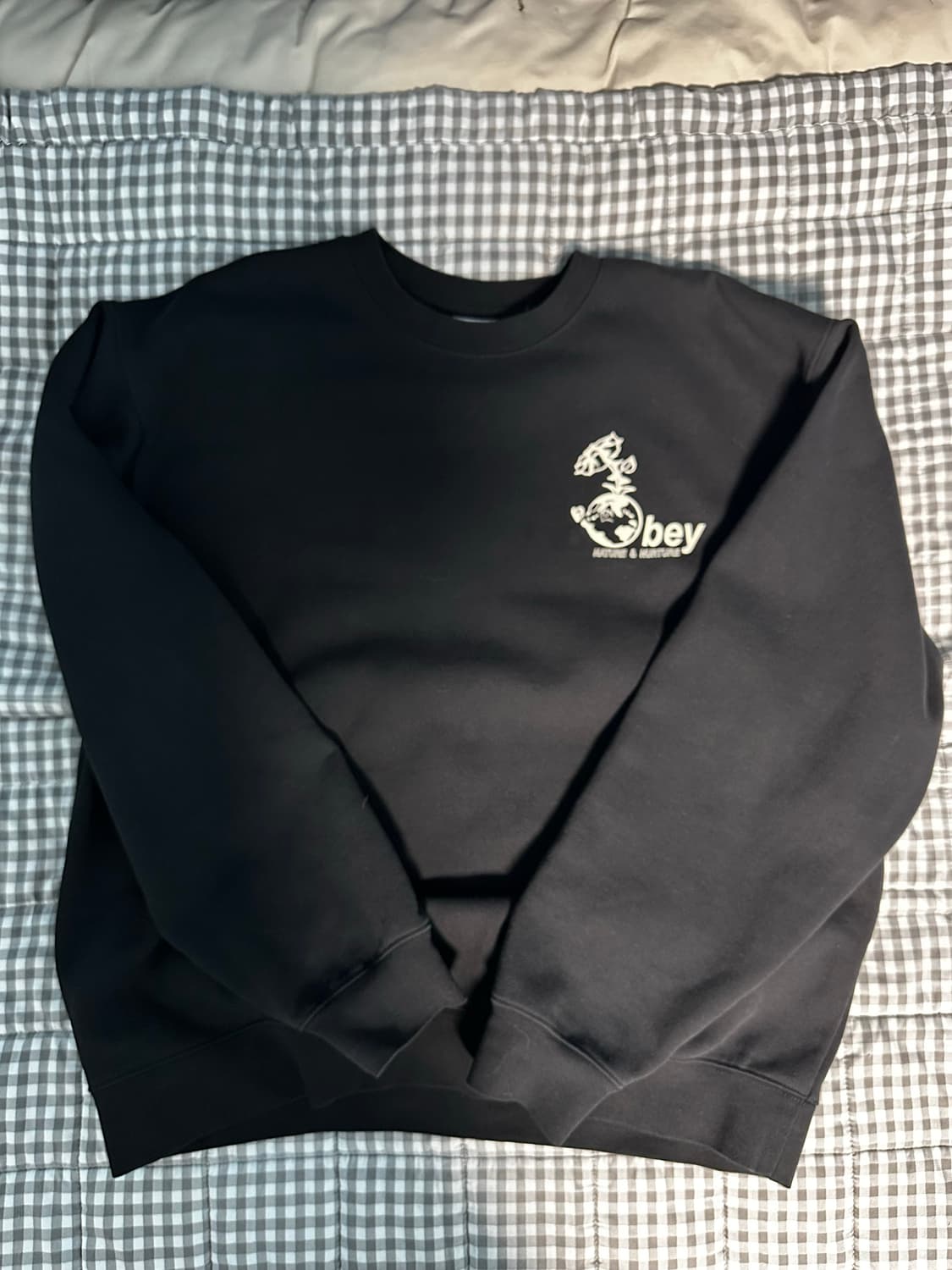 오베이 맨투맨 블랙 / L 사이즈 상품이미지1