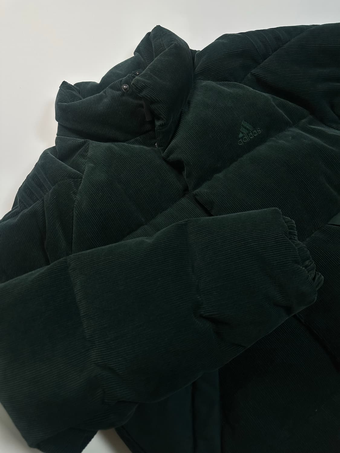 아디다스 딥그린 코듀로이 패딩 상품이미지1
