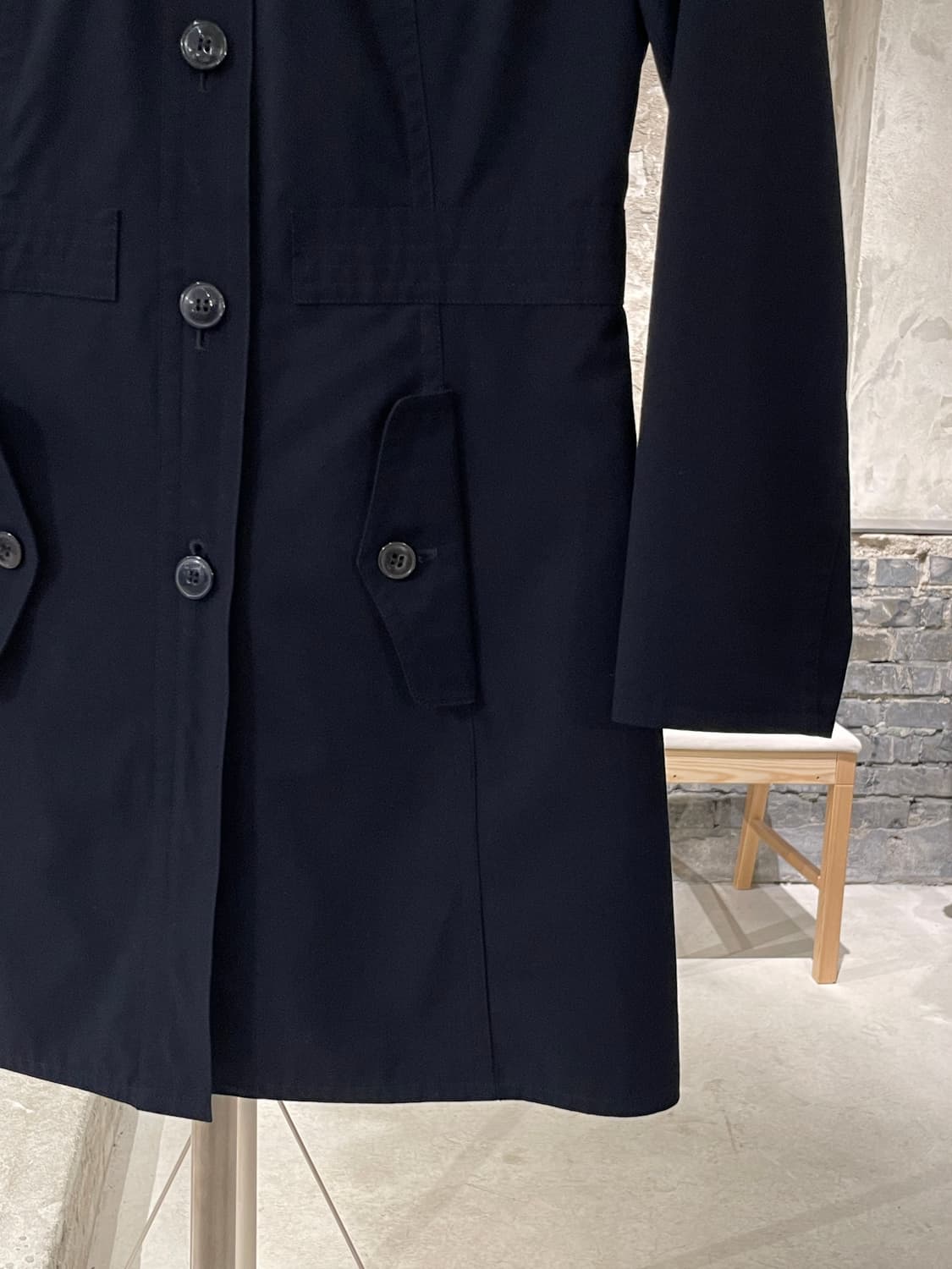 미우미우 다크 네이비 체스트 포켓 버튼 셔츠 자켓 상품이미지5