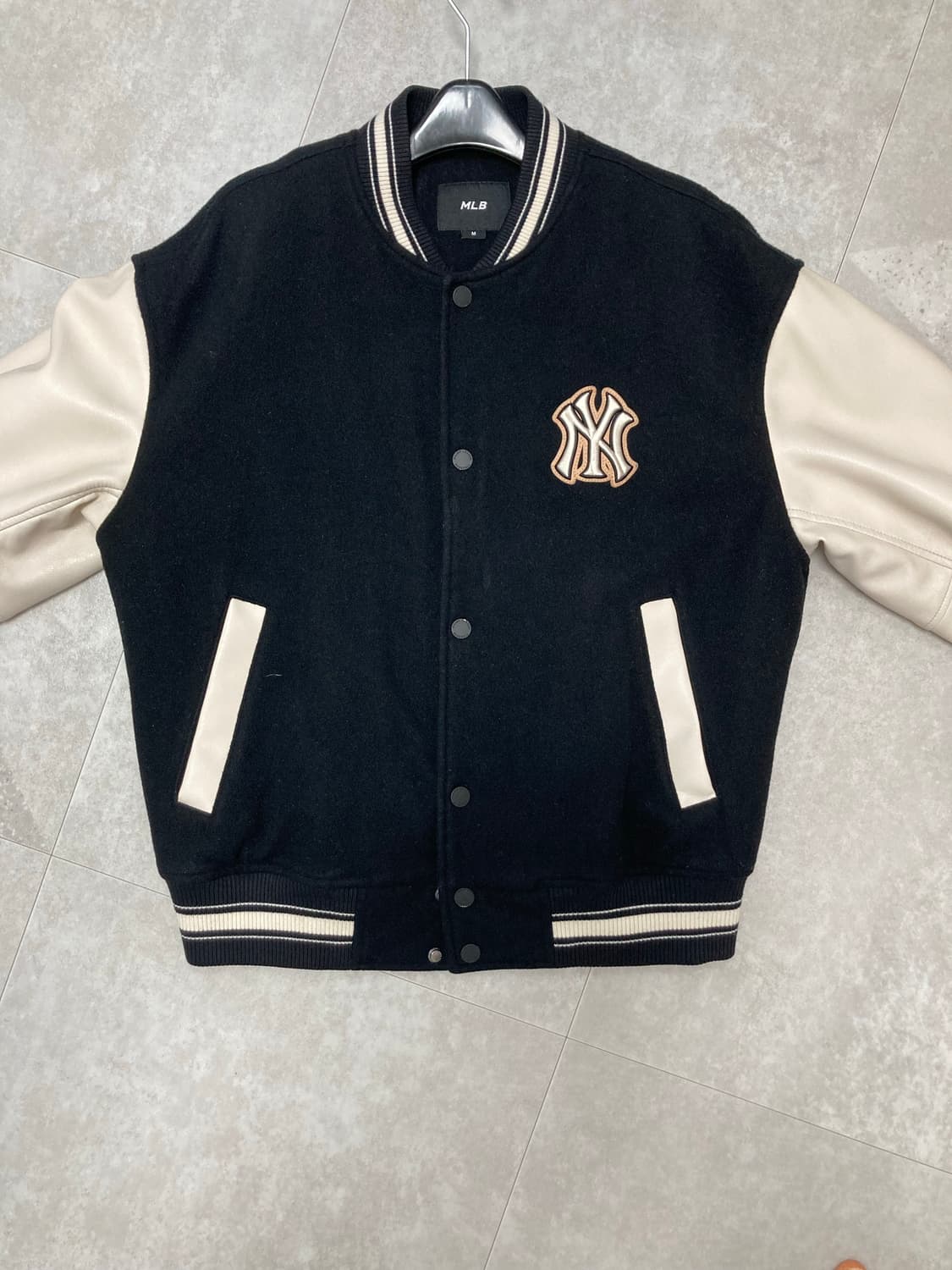 MLB 남여공용 베이직 바시티 패디드 야구점퍼 3AJPB0131 상품이미지2