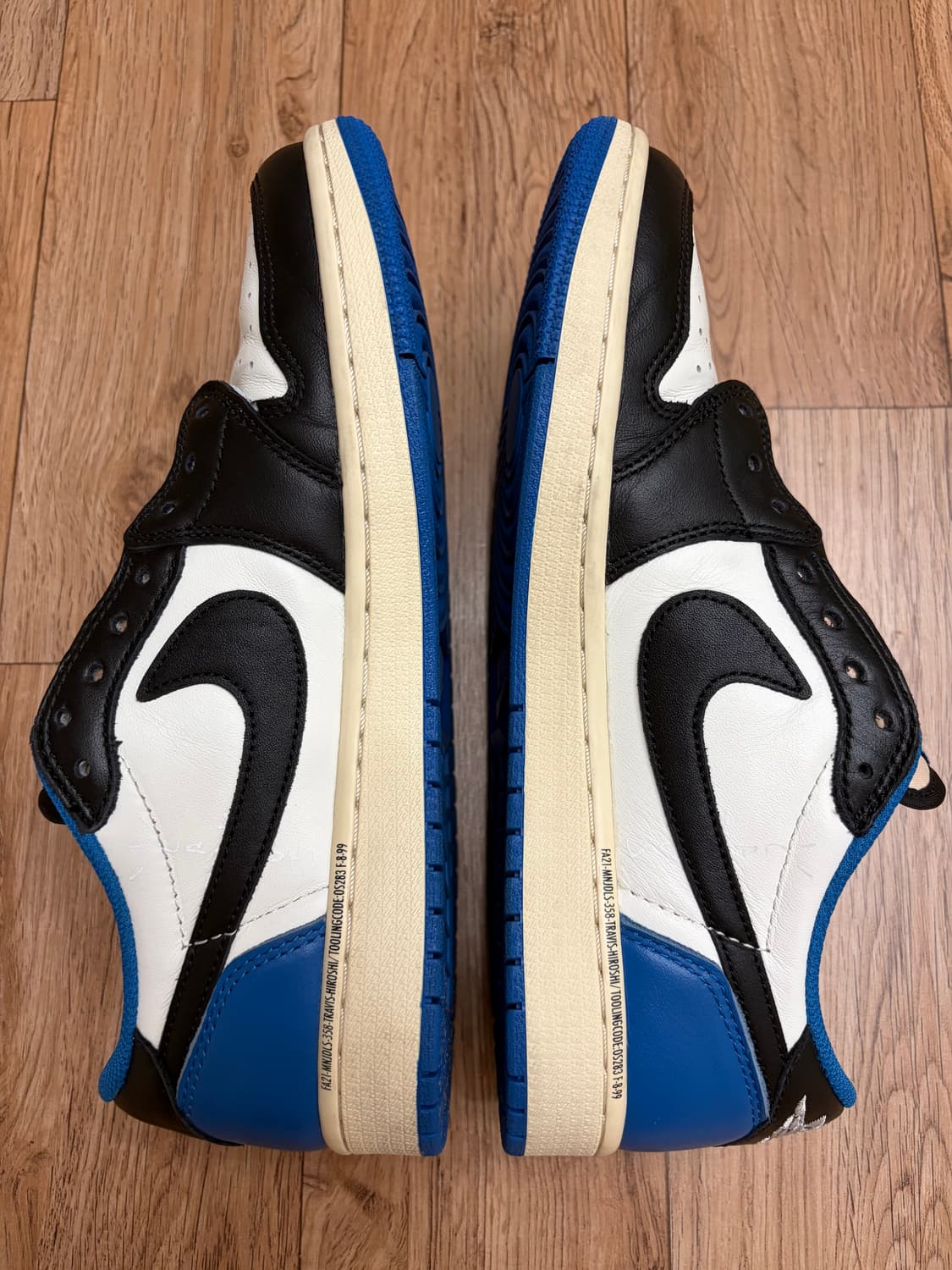 ( 265 ) 조던1 X 트레비스 스캇 X 프라그먼트 레트로 로우 OG  상품이미지8