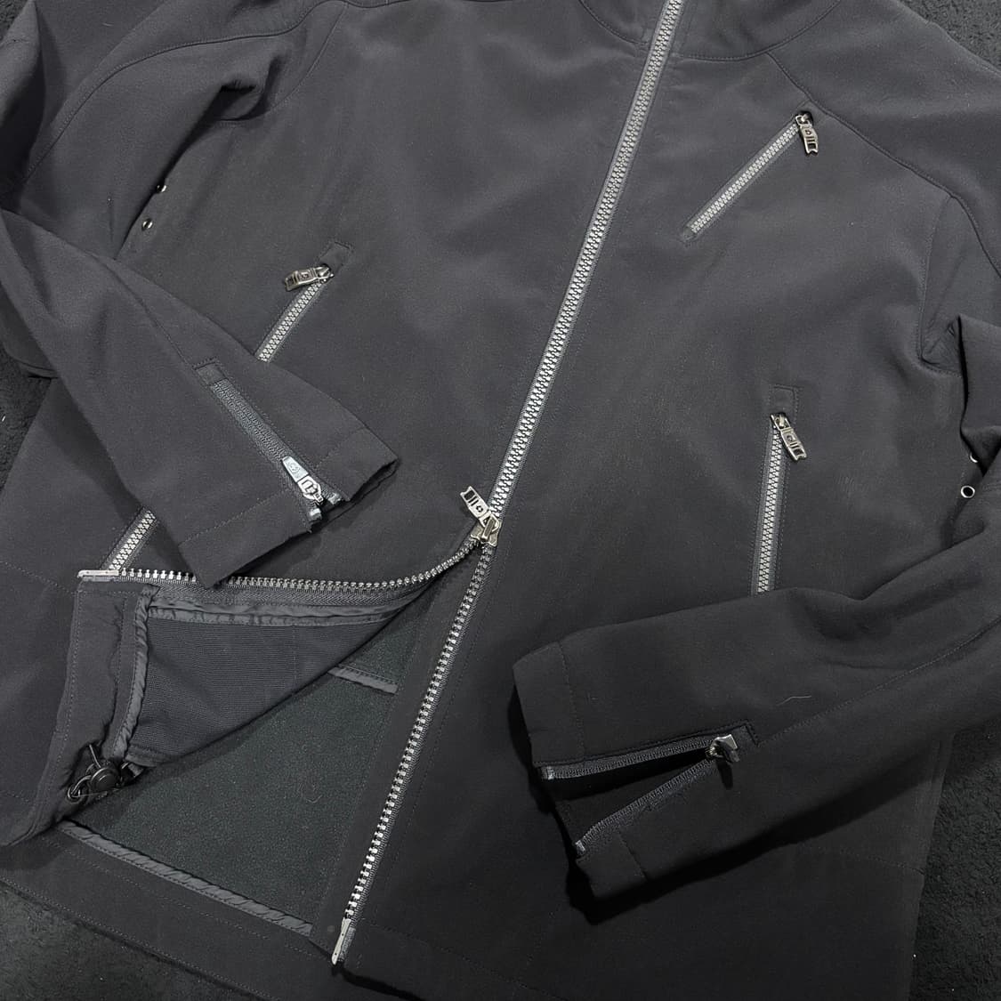 L 빅토리녹스 VICTORINOX 블랙 자켓 상품이미지3