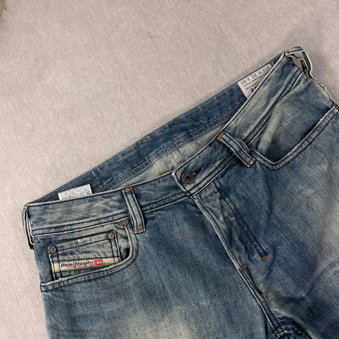 28 디젤 자탄 워싱 부츠컷 데님 팬츠 상품이미지2