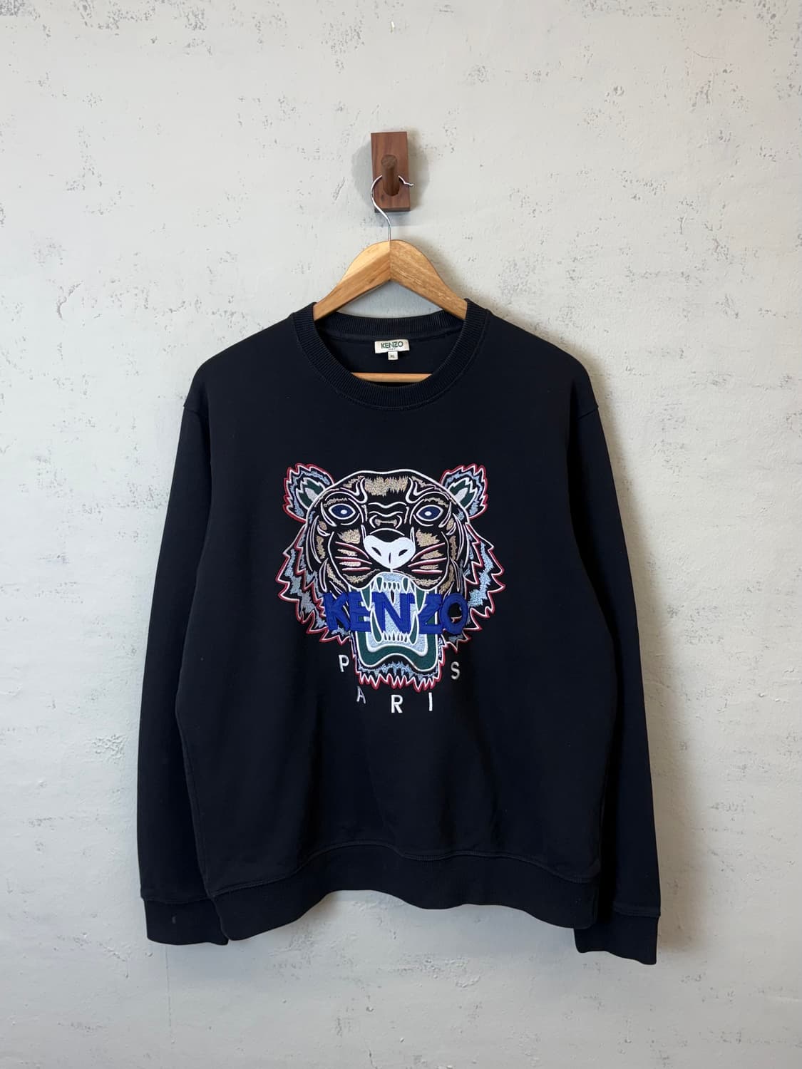 겐조 타이거 자수 맨투맨 블랙 상품이미지1