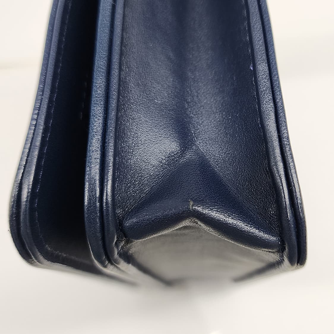 샤넬 네이비 램스킨 금장 보이 WOC 크로스백 A80287 상품이미지6