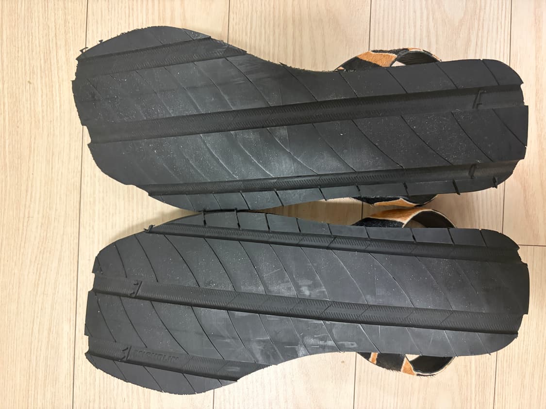 Zara X RIA 레오파드 송치 샌들 상품이미지3