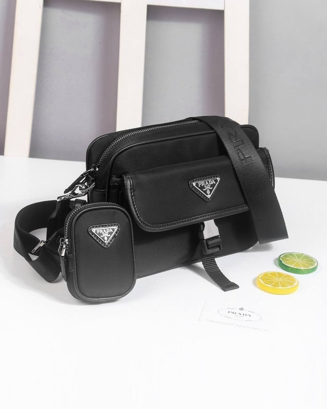 프라다(Prada)의 리나일론(Re-Nylon) 숄더백 상품이미지1