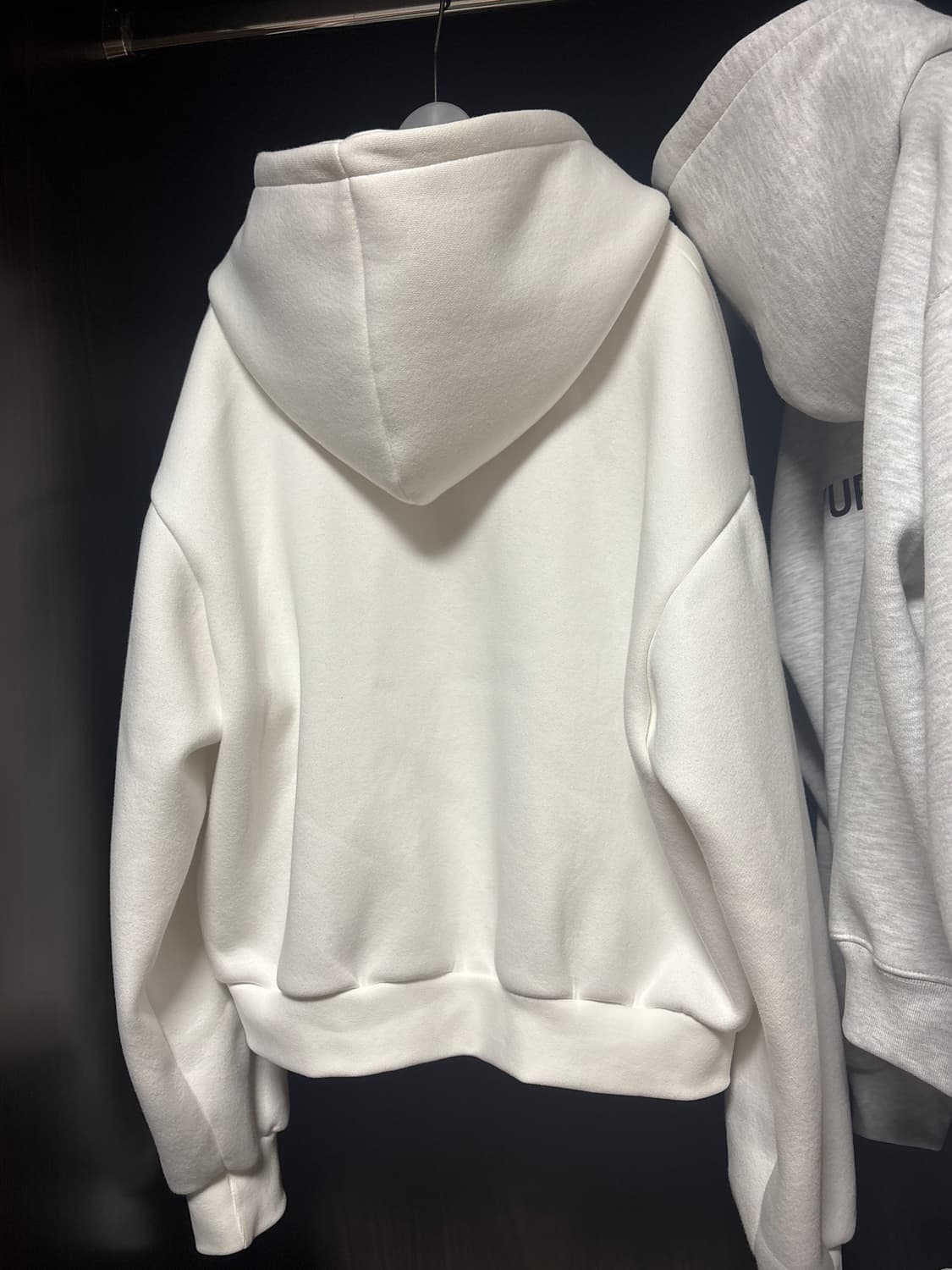 유프X이자반 스웻 후드 집업 화이트 상품이미지3