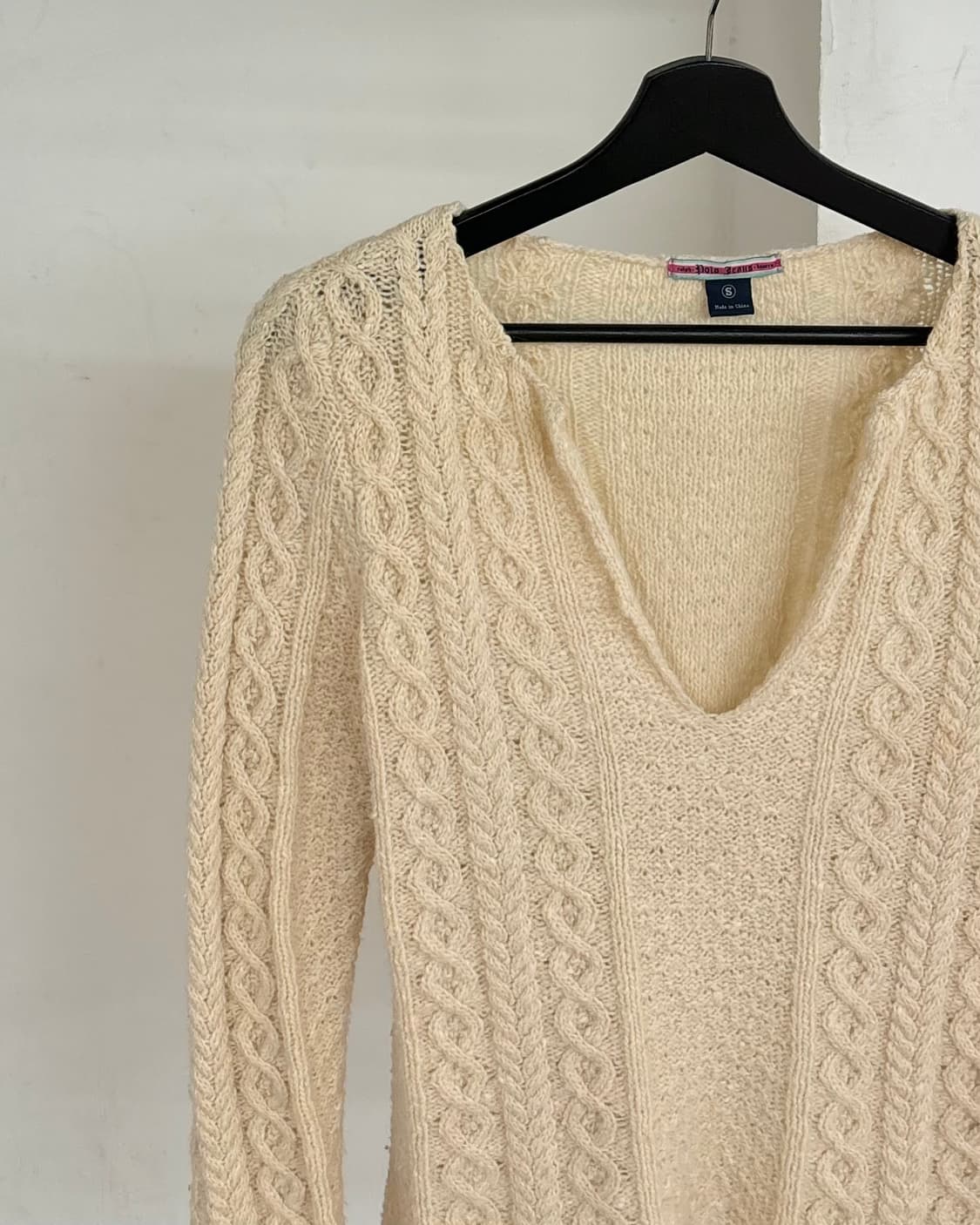 폴로 진스 아이보리 케이블 브이넥 니트 상품이미지3