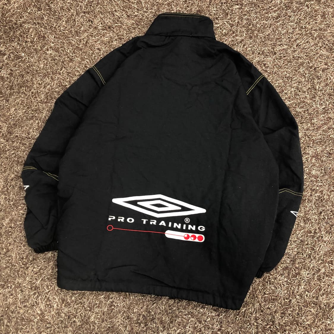 엄브로 올드스쿨 바람막이 자켓 상품이미지4