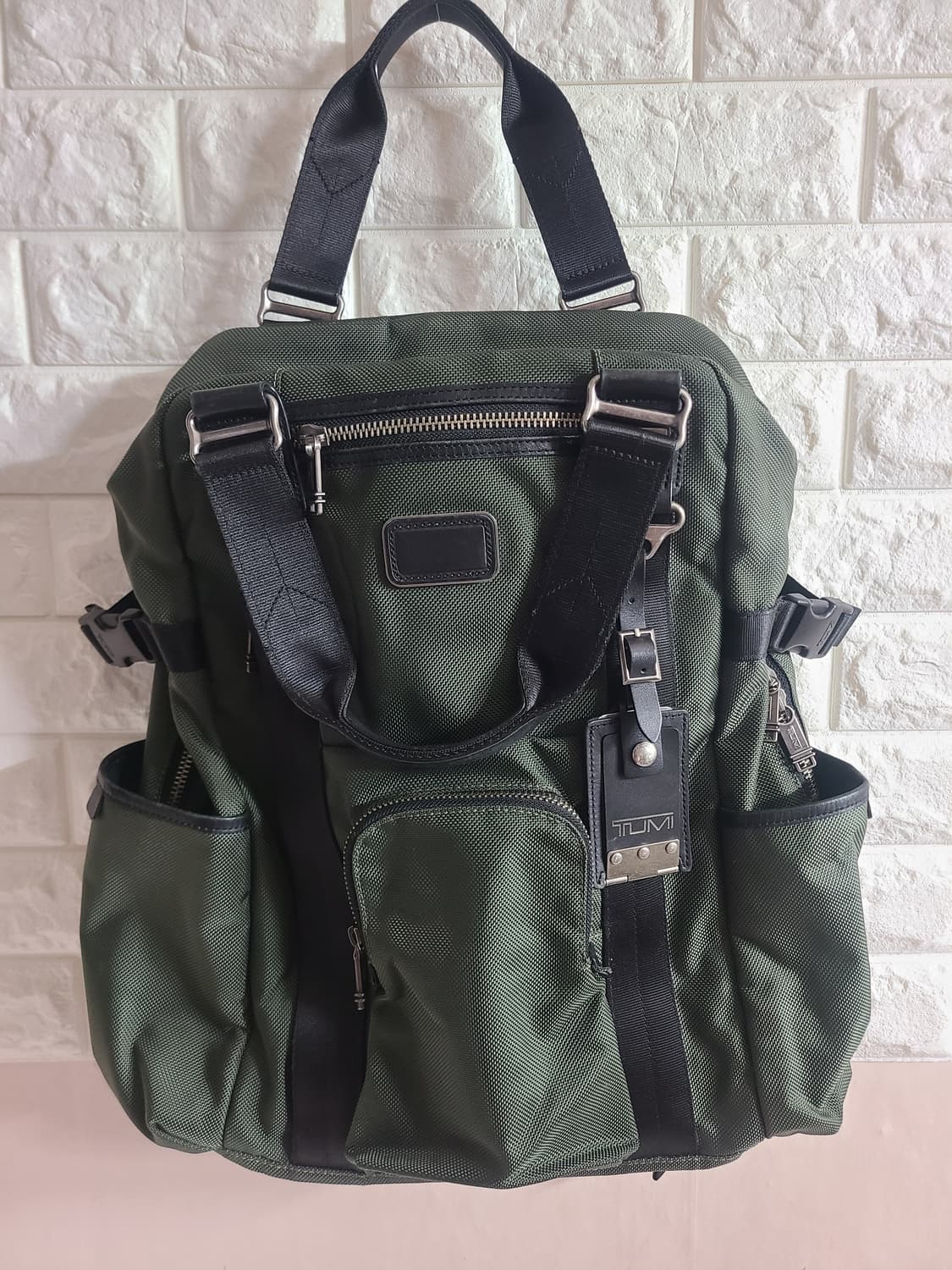 투미 르준 알파브라보 백팩 카키 상품이미지1