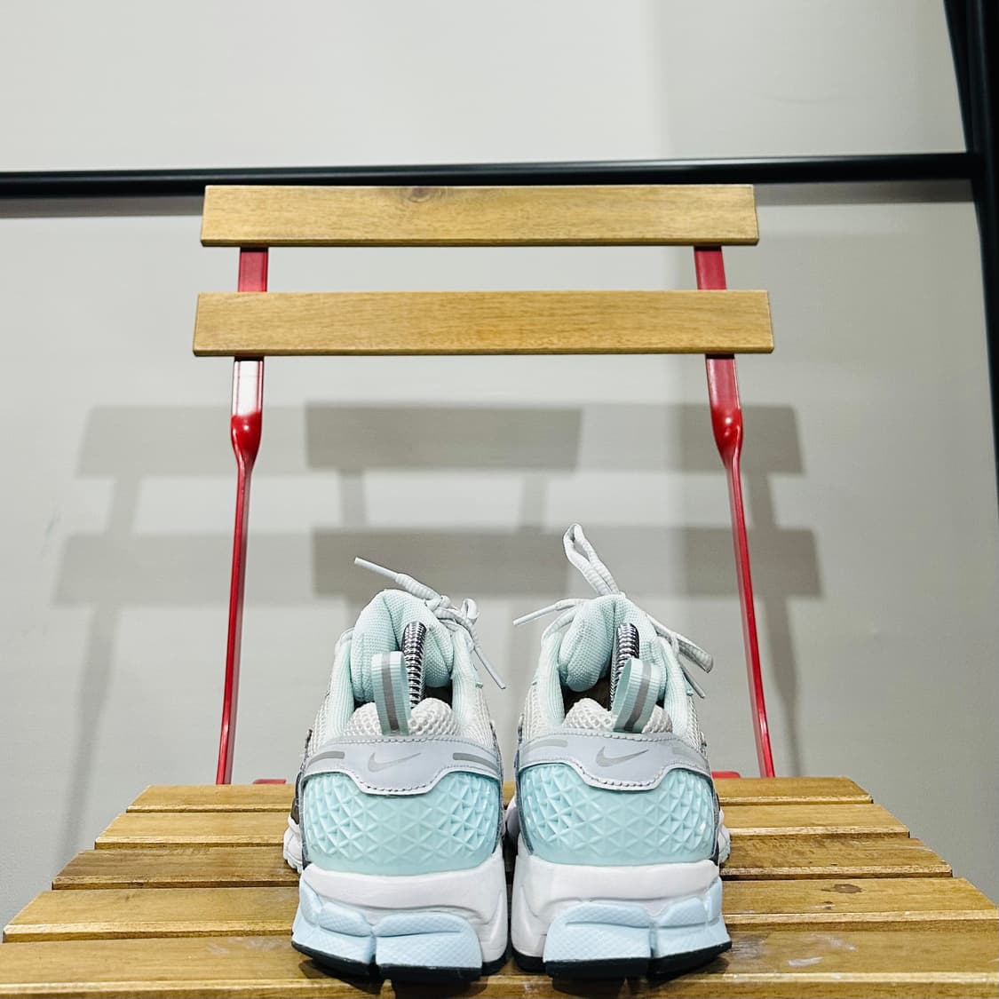 230) 나이키 운동화 여성 여자 신발 줌 보메로 스카이블루 상품이미지3