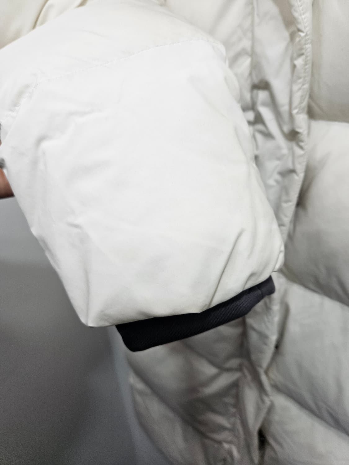 디스커버리(Discovery) 구스 롱패딩 아이보리  상품이미지6