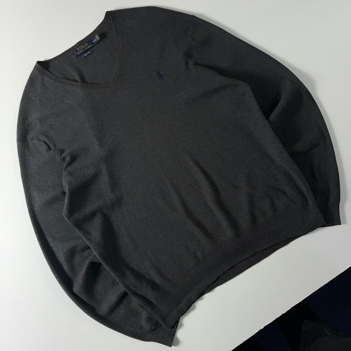 Polo  폴로 랄프로렌 자수 피마코튼 차콜 브이넥 니트  상품이미지2
