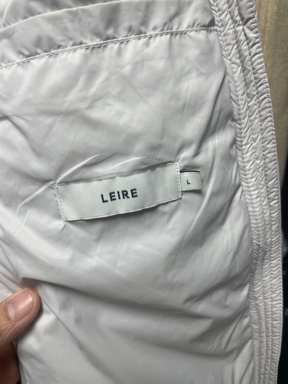 르아르 경량패딩 라이트그레이 L 상품이미지2