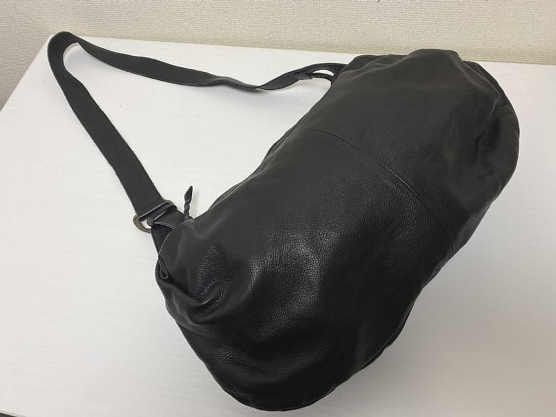 이세이미야케 플렌테이션 소가죽 숄더백 상품이미지1