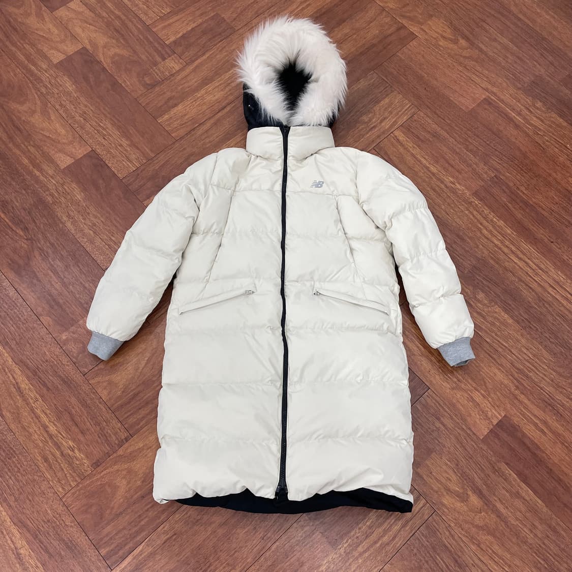 여성 뉴발란스 리버서블 구스 롱패딩 상품이미지2