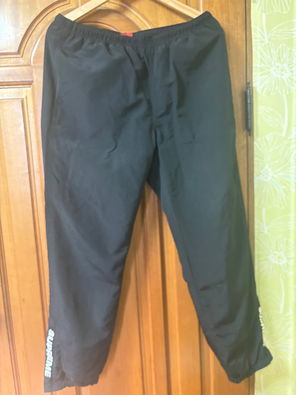 (M)슈프림 나일론 조거팬츠 블랙 상품이미지1