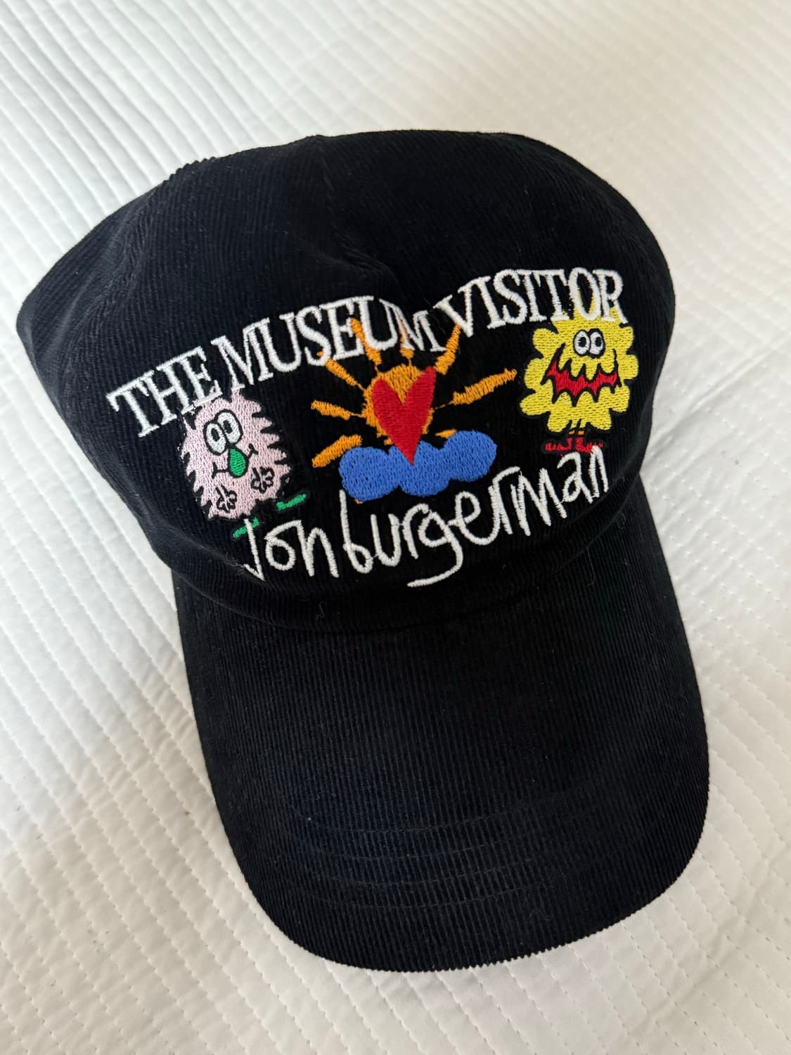더뮤지엄비지터 존버거맨 볼캡 블랙 상품이미지1