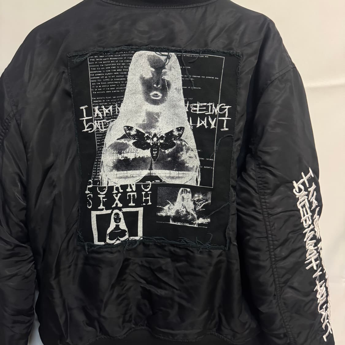 아이엠낫어휴먼비잉 백프린팅 항공점퍼 상품이미지7