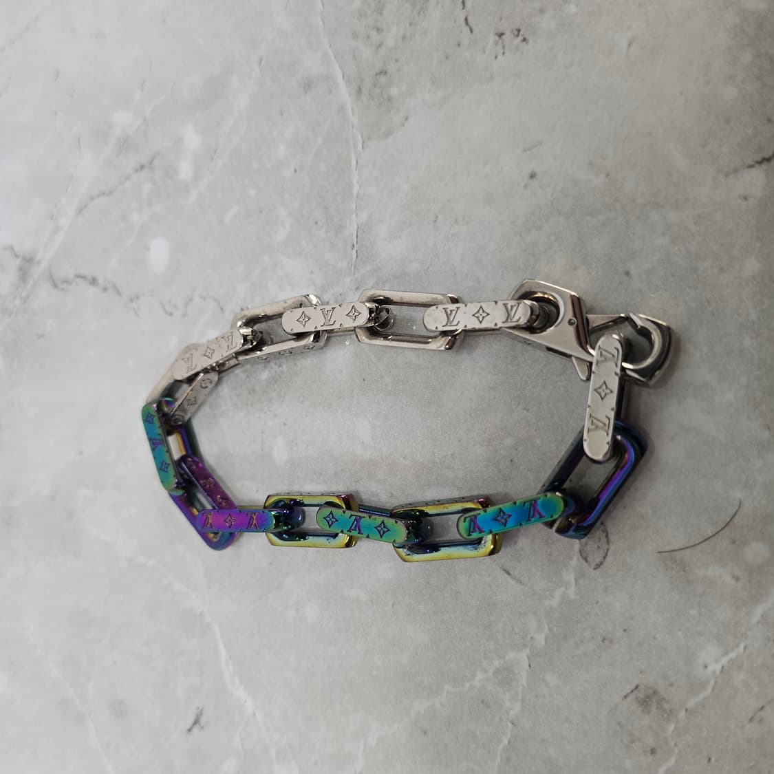 한정판 루이비통 모노그램 버질아블로 체인 팔찌 레인보우 판매 상품이미지2