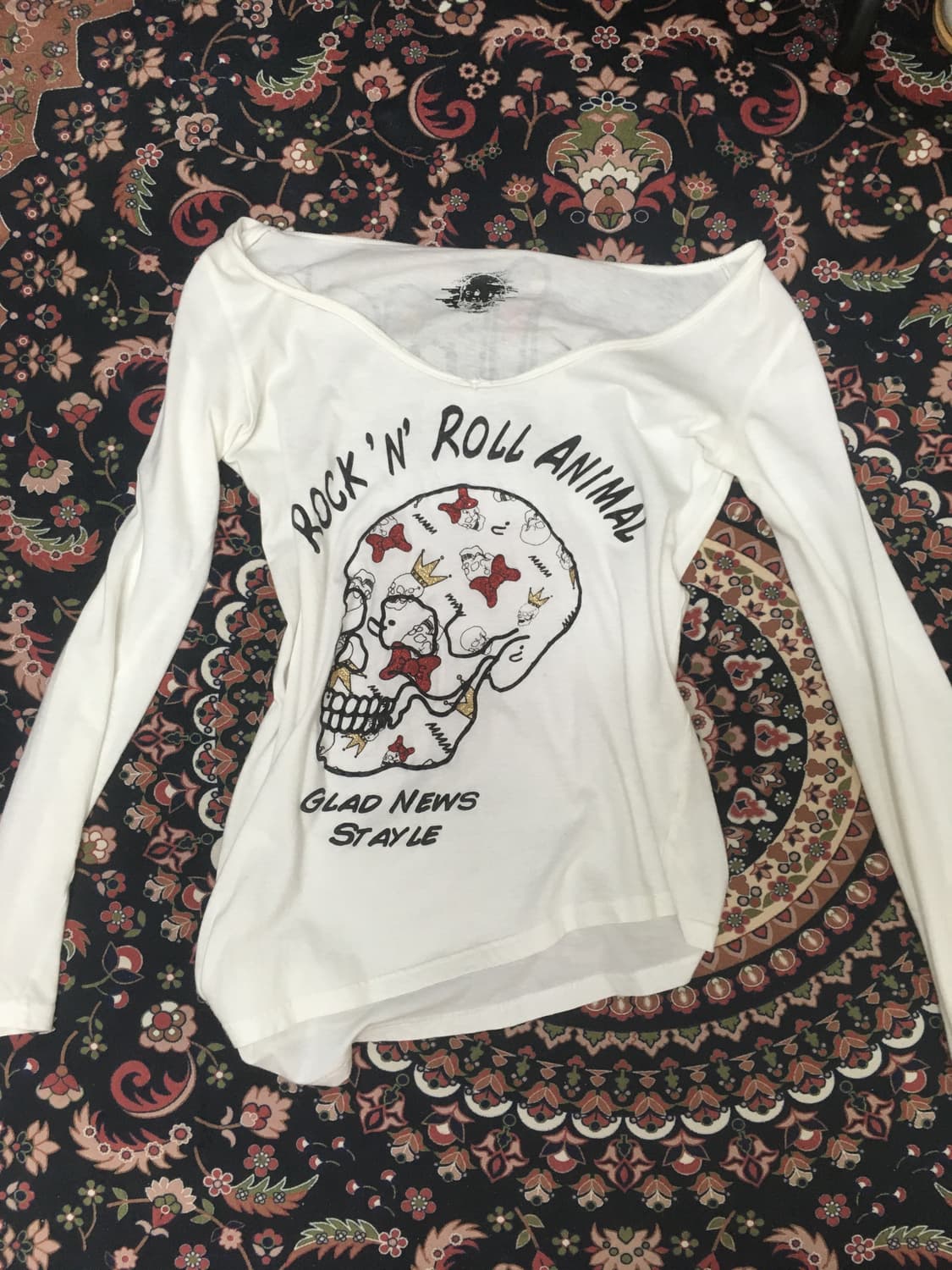 GLAD NEWS punk long sleeve 상품이미지1