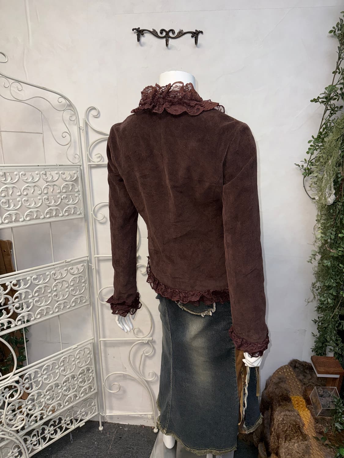 Dark brown corduroy lace detail blazer 상품이미지6